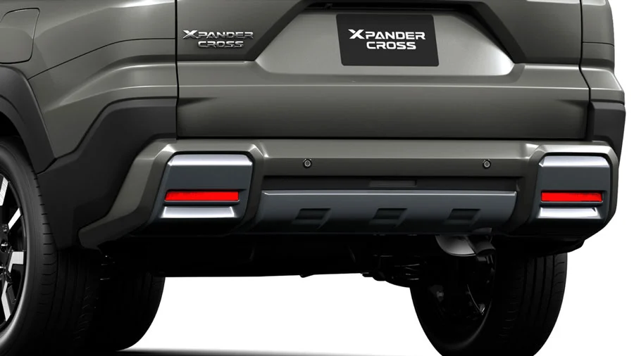 Ốp cản sau Xpander Cross